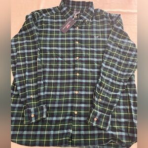 New with tags men’s Vineyard Vines shirt XL